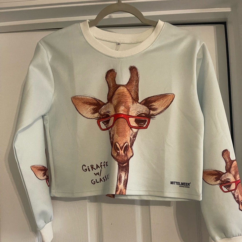 NWOT Cropped Giraffe Shirt